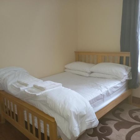 Bubblesbnb- 4 Bedroom House ลอนดอน ภายนอก รูปภาพ