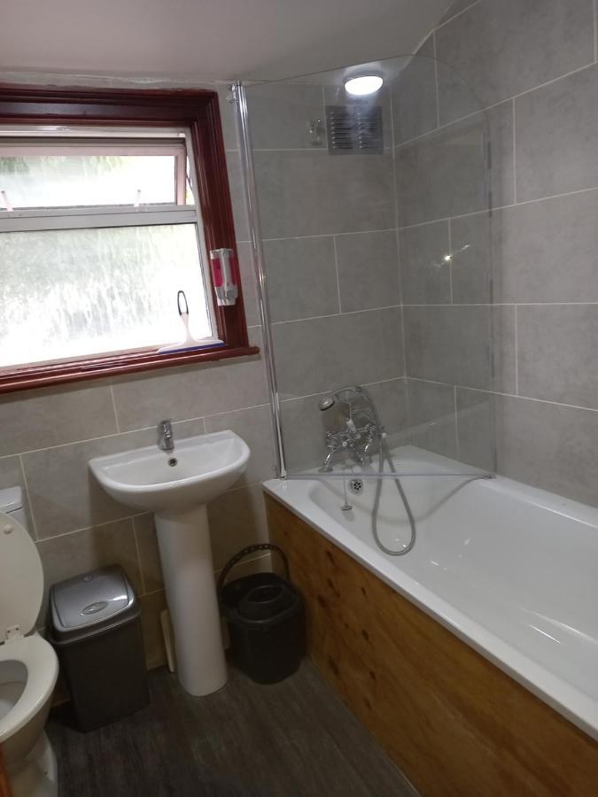 Bubblesbnb- 4 Bedroom House ลอนดอน ภายนอก รูปภาพ