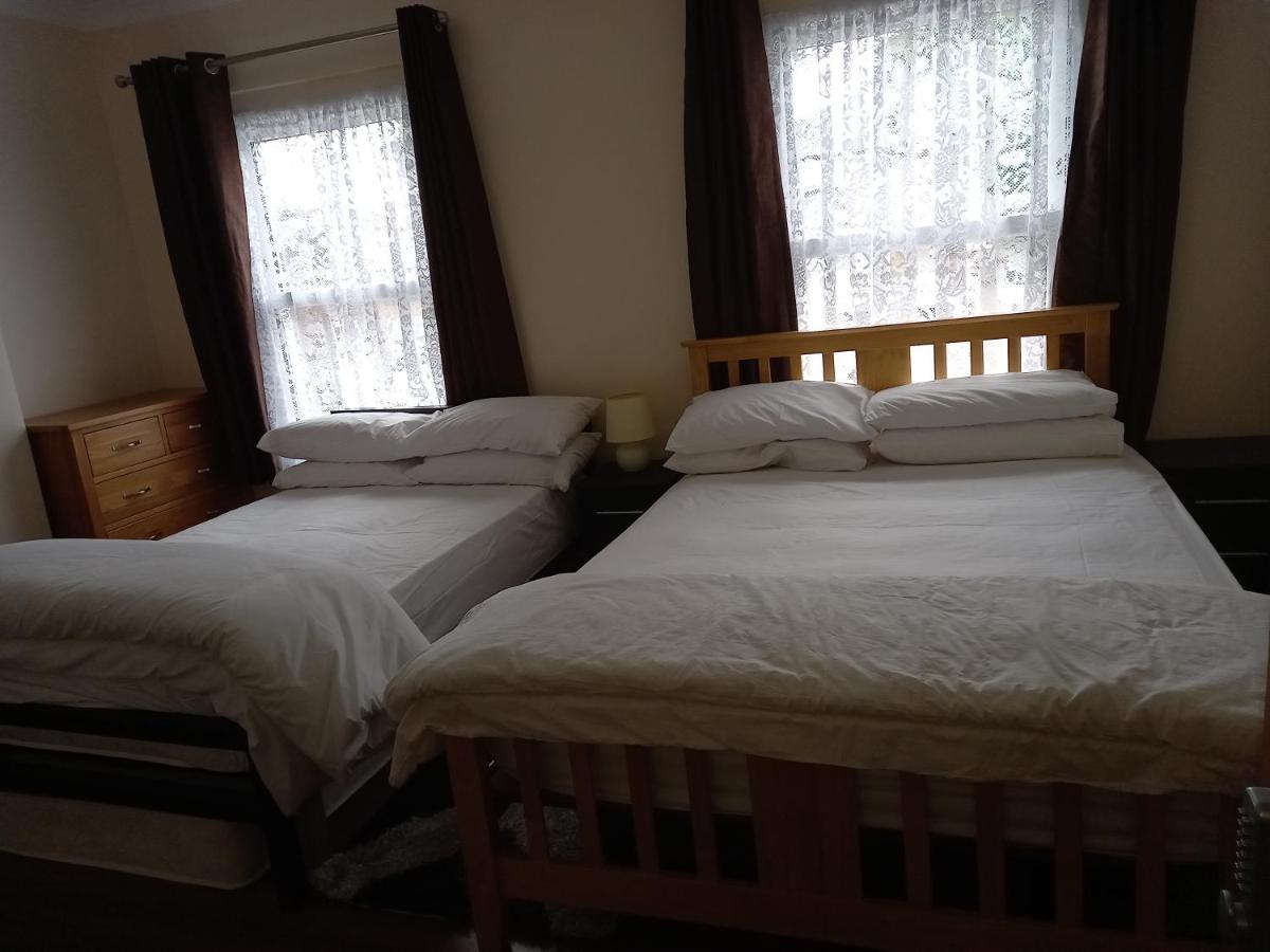 Bubblesbnb- 4 Bedroom House ลอนดอน ภายนอก รูปภาพ