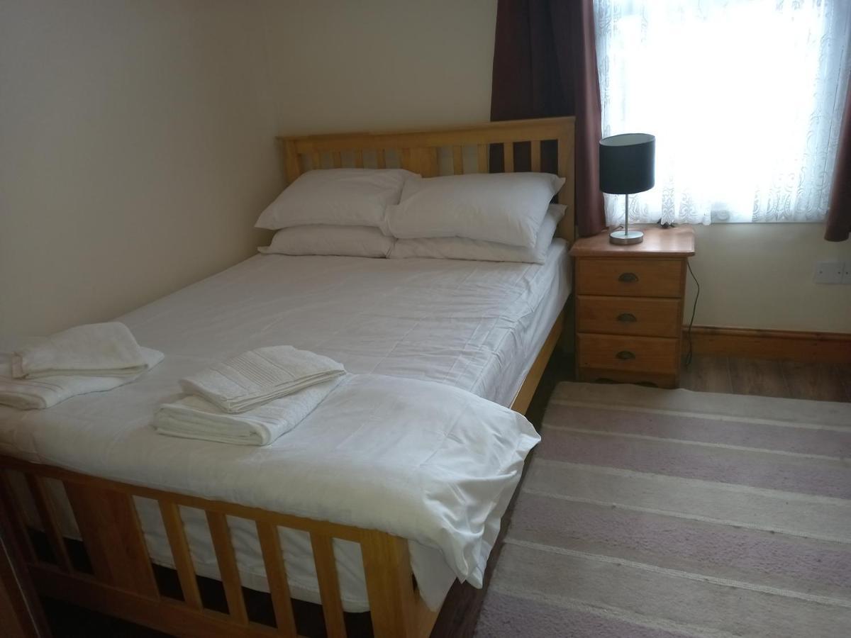 Bubblesbnb- 4 Bedroom House ลอนดอน ภายนอก รูปภาพ